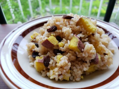 【独居自炊】玄米さつま芋レーズン飯